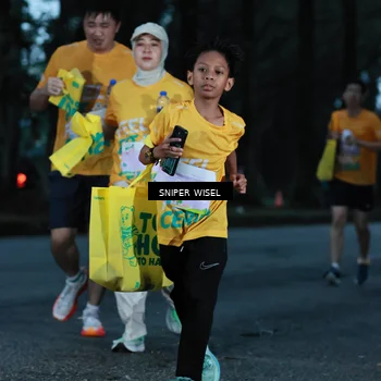 Runner Photo 7746681