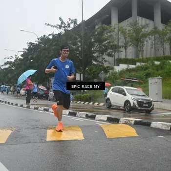 Runner Photo 7746696