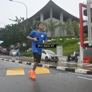Runner Photo 7746714