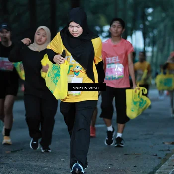 Runner Photo 7746728