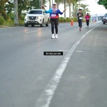 Runner Photo 7746732