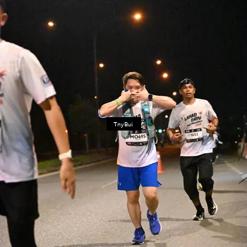 Runner Photo 7746736