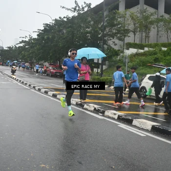 Runner Photo 7746737