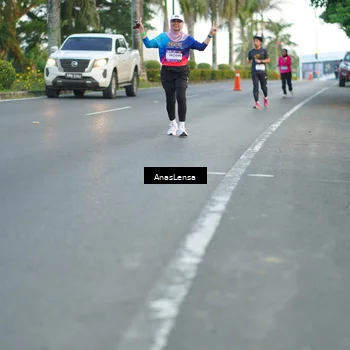 Runner Photo 7746749