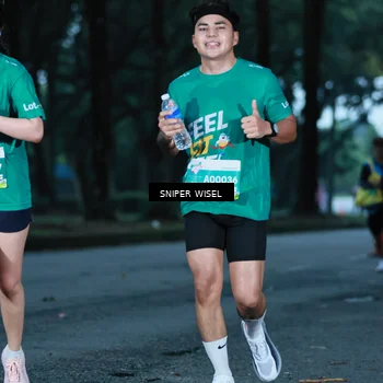 Runner Photo 7746769