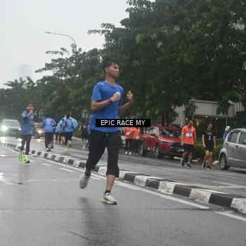 Runner Photo 7746800