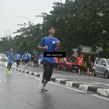 Runner Photo 7746810