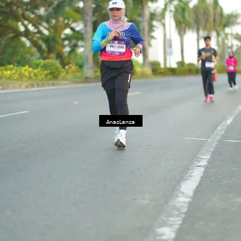 Runner Photo 7746813