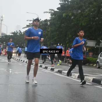 Runner Photo 7746814