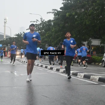 Runner Photo 7746827