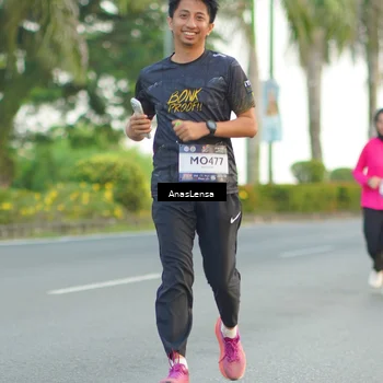 Runner Photo 7746828