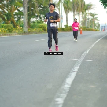 Runner Photo 7746829