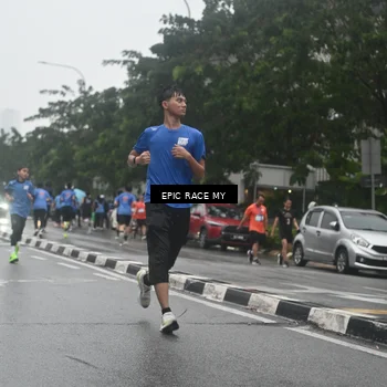 Runner Photo 7746841