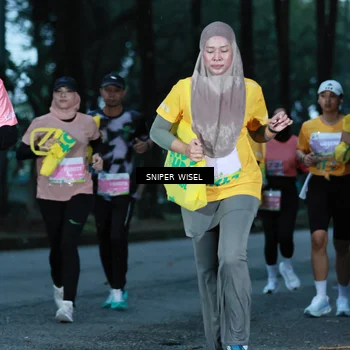 Runner Photo 7746856