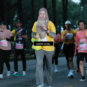 Runner Photo 7746859