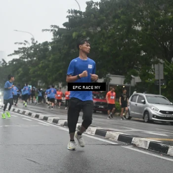 Runner Photo 7746860