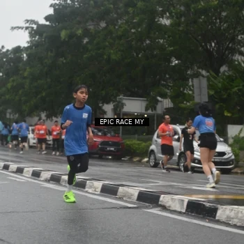 Runner Photo 7746880