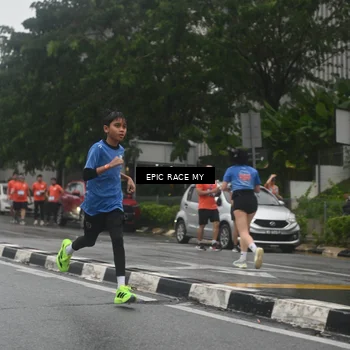 Runner Photo 7746886