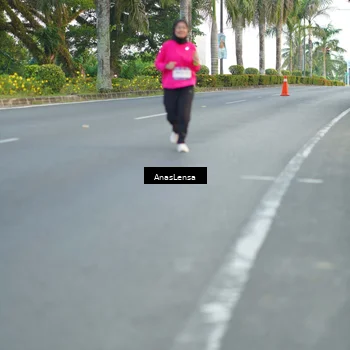Runner Photo 7746893
