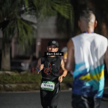 Runner Photo 7746899