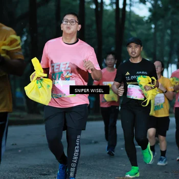 Runner Photo 7746912