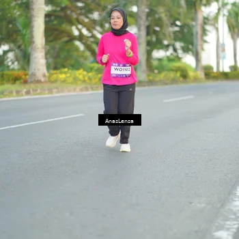 Runner Photo 7746913