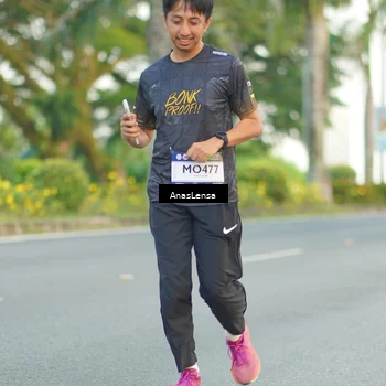 Runner Photo 7746914