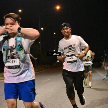 Runner Photo 7746920