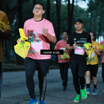 Runner Photo 7746924