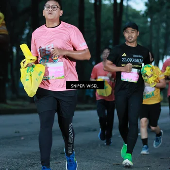 Runner Photo 7746932