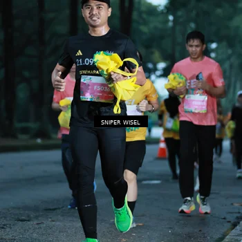 Runner Photo 7746933