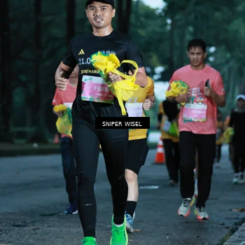 Runner Photo 7746936