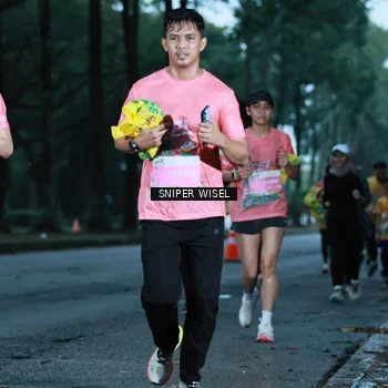 Runner Photo 7746958