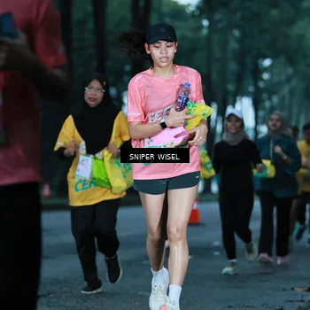 Runner Photo 7746965