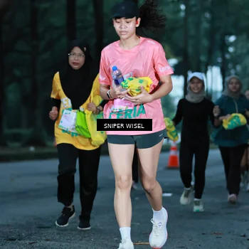 Runner Photo 7746980