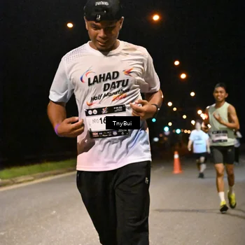 Runner Photo 7746996