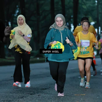 Runner Photo 7746999