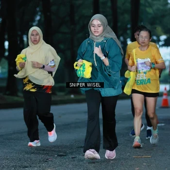 Runner Photo 7747012