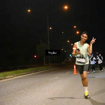 Runner Photo 7747023