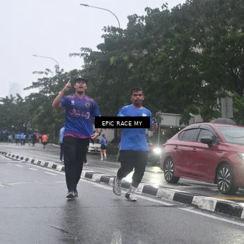 Runner Photo 7747032