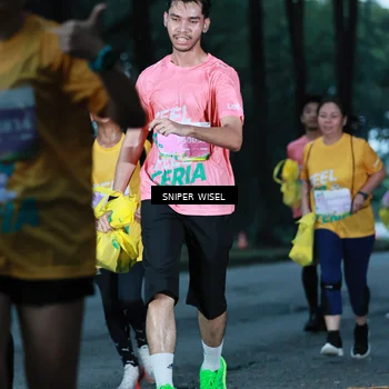 Runner Photo 7747036