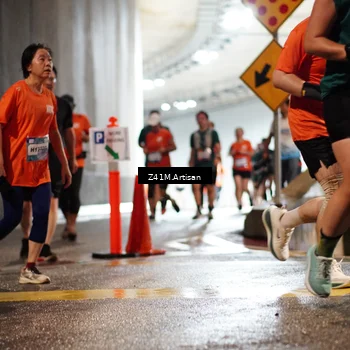 Runner Photo 7747039