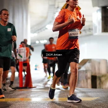 Runner Photo 7747049