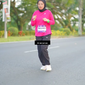 Runner Photo 7747068