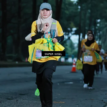 Runner Photo 7747070