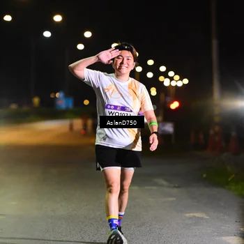 Runner Photo 7747073