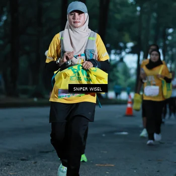 Runner Photo 7747075