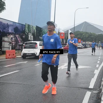 Runner Photo 7747102