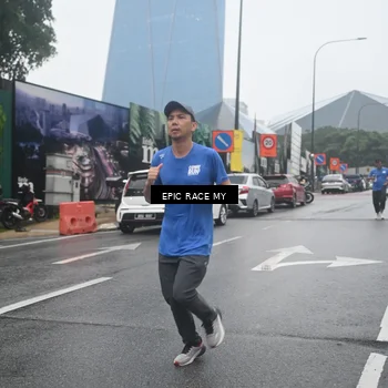 Runner Photo 7747111