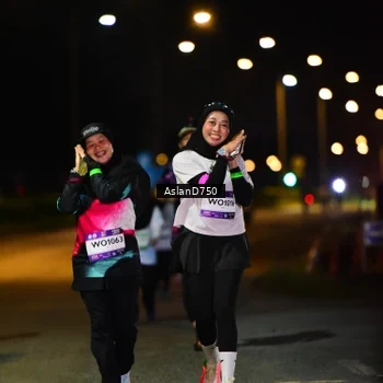 Runner Photo 7747173